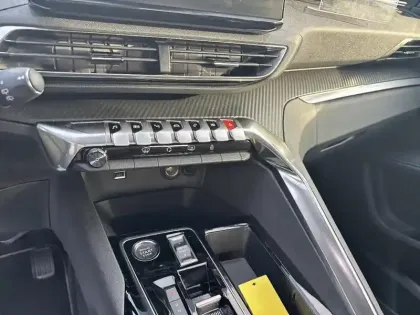 Photo 12 Peugeot 3008  BlueHDi 130ch S&S EAT8 Allure Pack