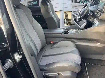 Photo 8 Peugeot 3008  BlueHDi 130ch S&S EAT8 Allure Pack