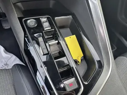 Photo 23 Peugeot 3008  BlueHDi 130ch S&S EAT8 Allure Pack