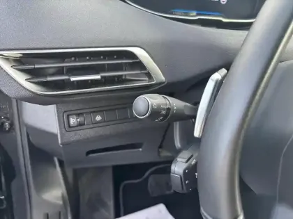 Photo 16 Peugeot 3008  BlueHDi 130ch S&S EAT8 Allure Pack