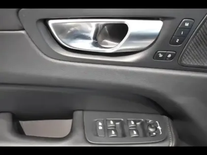 Photo 14 Volvo Xc60  T8 AWD Recharge 310 + 145ch Ultimate Style Chrome Geartronic