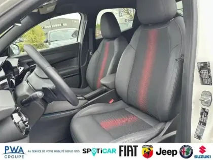 Photo 14 Alfa Romeo Junior  1.2 Ibrida 145ch Speciale e-DCT6