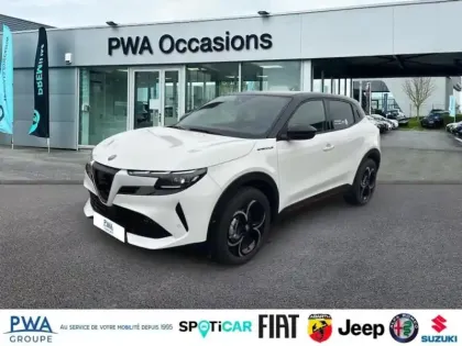 Photo 6 Alfa Romeo Junior  1.2 Ibrida 145ch Speciale e-DCT6