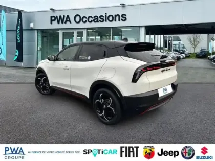 Photo 5 Alfa Romeo Junior  1.2 Ibrida 145ch Speciale e-DCT6