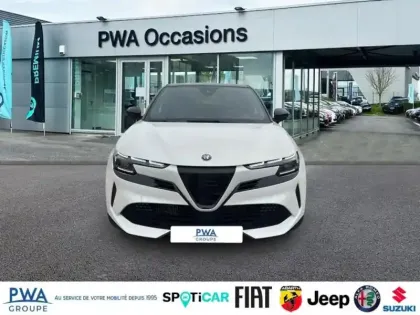 Photo 7 Alfa Romeo Junior  1.2 Ibrida 145ch Speciale e-DCT6