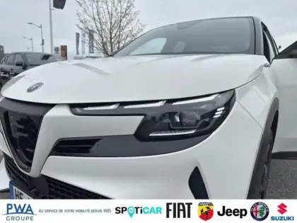 Photo 20 Alfa Romeo Junior  1.2 Ibrida 145ch Speciale e-DCT6