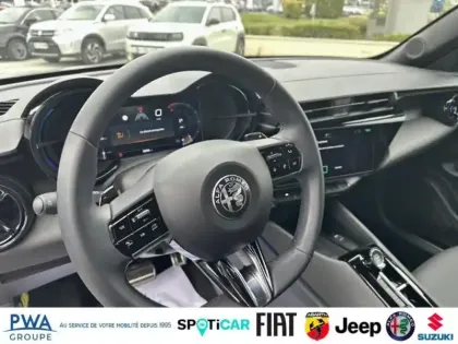 Photo 17 Alfa Romeo Junior  1.2 Ibrida 145ch Speciale e-DCT6