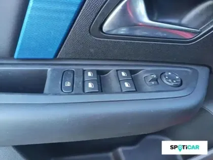 Photo 11 Citroën C4  Moteur électrique 136ch (100 kW) Shine Automatique