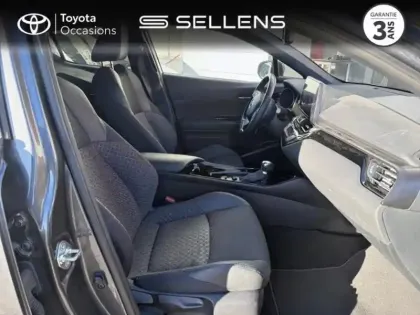 Photo 5 Toyota C-HR  2.0 Hybride 184ch Design Ultimate E-CVT