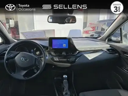 Photo 7 Toyota C-HR  2.0 Hybride 184ch Design Ultimate E-CVT