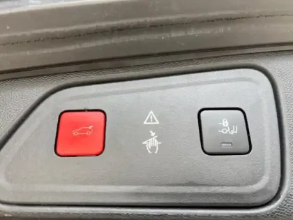 Photo 12 Peugeot 3008  1.2 PureTech 130ch S&S Allure Business