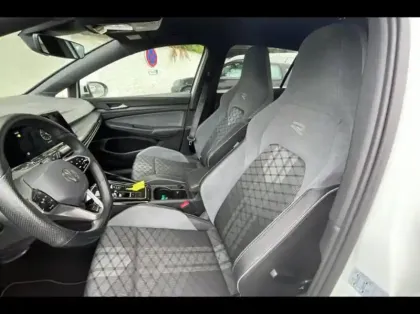 Photo 9 Volkswagen Golf  1.5 eTSI OPF 150ch R-Line DSG7