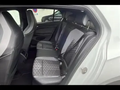 Photo 10 Volkswagen Golf  1.5 eTSI OPF 150ch R-Line DSG7