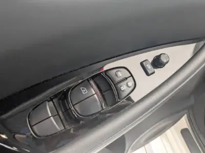 Photo 14 Nissan Leaf  217ch e+ 62kWh N-Connecta 22