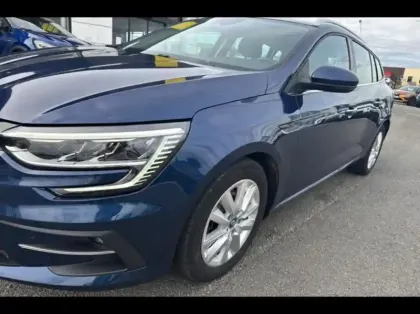Photo 13 Renault Megane  Estate 1.6 E-Tech Plug-in 160ch Business -21N