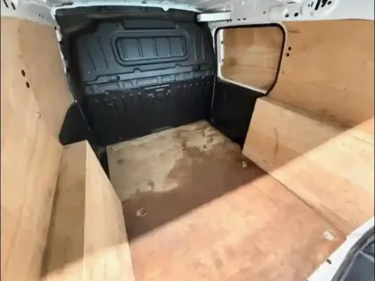 Photo 9 Peugeot Partner  Standard 650kg BlueHDi 75ch Premium 4cv (9582?ht)