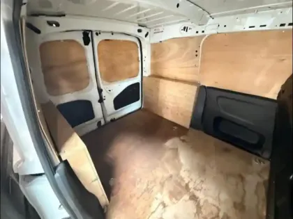 Photo 11 Peugeot Partner  Standard 650kg BlueHDi 75ch Premium 4cv (9582?ht)