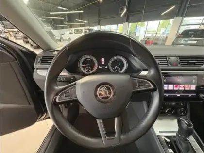 Photo 14 Skoda Superb  1.6 TDI 120ch SCR Business DSG7 Euro6d-T EVAP