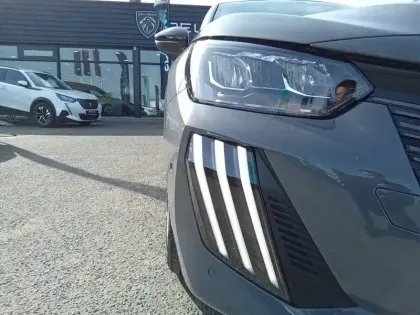 Photo 10 Peugeot 208  Electrique 50 kWh 136ch