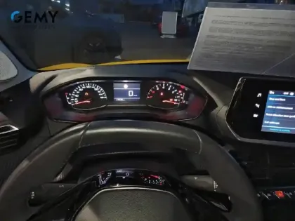 Photo 29 Peugeot 208  PureTech 75 S&S BVM5