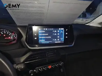 Photo 12 Peugeot 208  PureTech 75 S&S BVM5