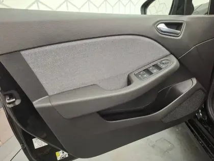 Photo 20 Renault Clio  E-Tech full hybrid 145 ch GSR2