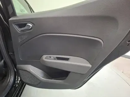 Photo 18 Renault Clio  E-Tech full hybrid 145 ch GSR2