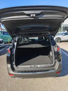 Photo 17 Peugeot 5008  PureTech 130ch S&S BVM6