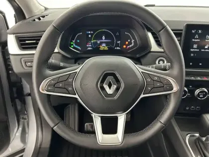Photo 11 Renault Captur  E-Tech full hybrid 145 ch