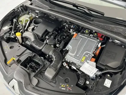 Photo 22 Renault Captur  E-Tech full hybrid 145 ch