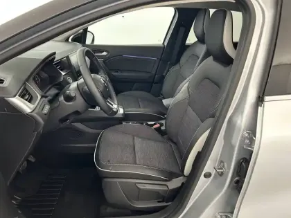Photo 8 Renault Captur  E-Tech full hybrid 145 ch