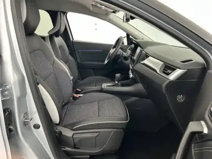 Photo 24 Renault Captur  E-Tech full hybrid 145 ch