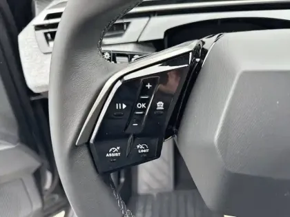 Photo 39 Peugeot 3008  Hybrid 145 e-DCS6