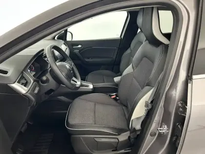 Photo 8 Renault Captur  E-Tech 145 - 21