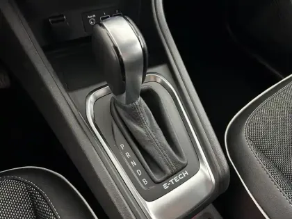 Photo 12 Renault Captur  E-Tech 145 - 21