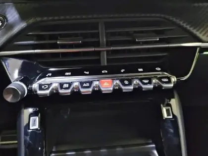 Photo 25 Peugeot 208  PureTech 100 S&S EAT8