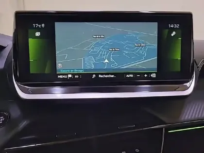 Photo 19 Peugeot 208  PureTech 100 S&S EAT8