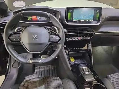 Photo 7 Peugeot 208  PureTech 100 S&S EAT8