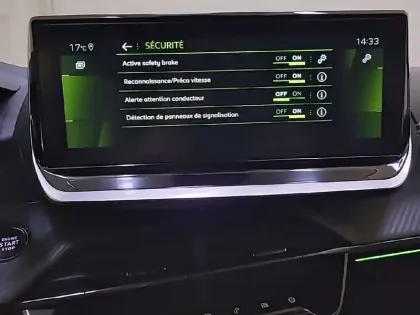 Photo 22 Peugeot 208  PureTech 100 S&S EAT8