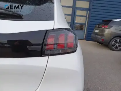 Photo 37 Peugeot 208  Electrique 50 kWh 136ch