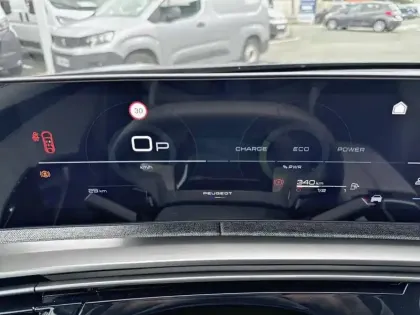 Photo 18 Peugeot 3008  Hybrid 145 e-DCS6