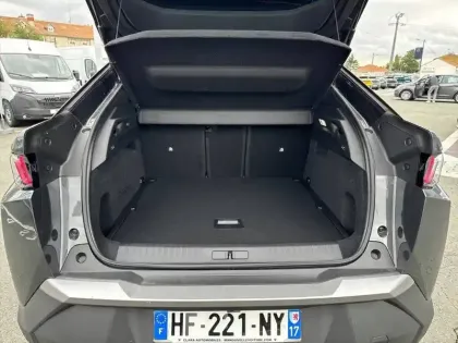 Photo 17 Peugeot 3008  Hybrid 145 e-DCS6