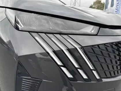 Photo 11 Peugeot 3008  Hybrid 145 e-DCS6