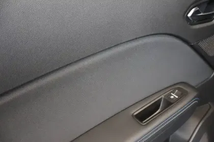 Photo 74 Renault Captur  E-Tech full hybrid 145 ch