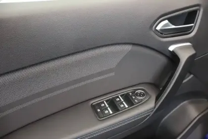 Photo 105 Renault Captur  E-Tech full hybrid 145 ch