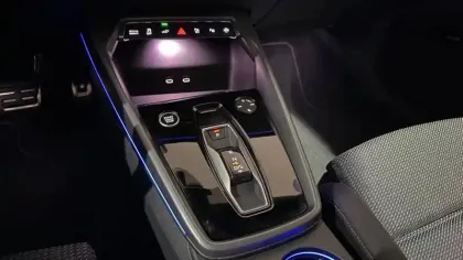 Photo 12 Audi A3  Sportback TFSI e Hybride rechargeable 272 S tronic 6