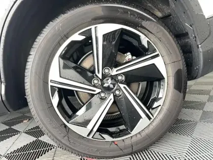 Photo 5 Mitsubishi Eclipse  Cross 2.4 MIVEC PHEV Twin Motor 4WD