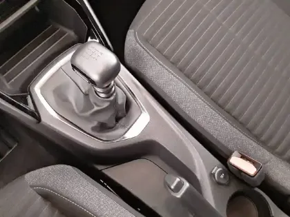 Photo 34 Peugeot 208  PureTech 100 S&S BVM6