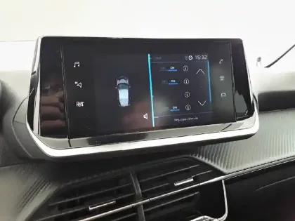 Photo 40 Peugeot 208  PureTech 100 S&S BVM6