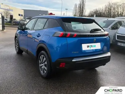 Photo 31 Peugeot 2008  PureTech 100 S&S BVM6